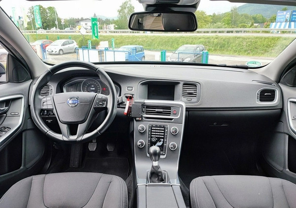 Volvo V60 cena 39900 przebieg: 278227, rok produkcji 2015 z Korsze małe 326